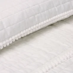 White Pom Pom Stripe Quilt Set - Lush Décor -Home Decoration Promotion GUEST 11fe92ee 5697 4d4b 8ec4 9ea248a12cb6