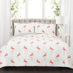 Coral Kelly Flamingo Quilt Set - Lush Décor -Home Decoration Promotion GUEST 20d83d2a fb9c 4e70 9499 54f3b169c264